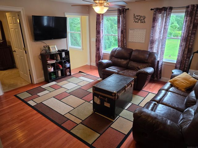913 Pleasant Valley Road, South Windsor, CT 06074