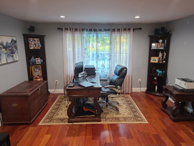 913 Pleasant Valley Road, South Windsor, CT 06074