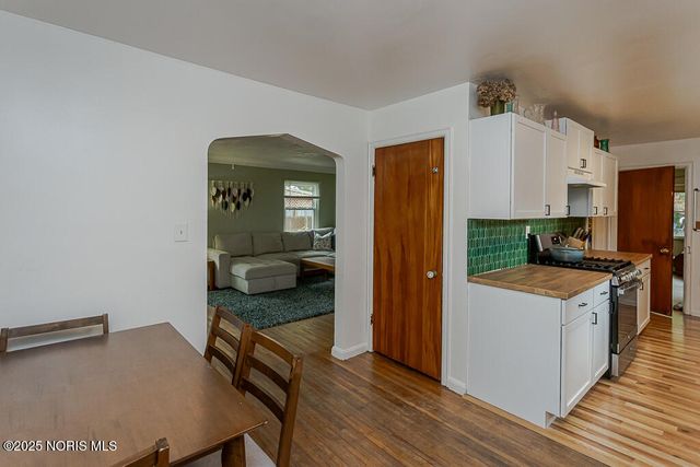 802 Cuthbert Road, Toledo, OH 43607