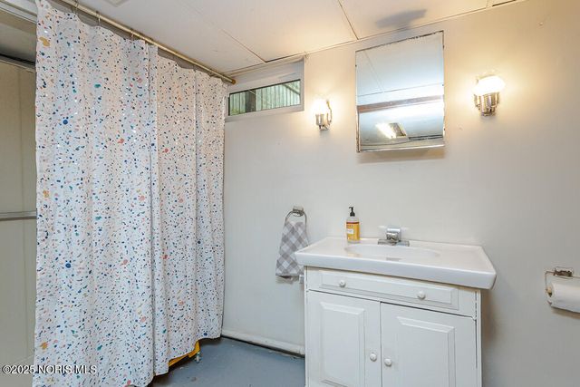 802 Cuthbert Road, Toledo, OH 43607