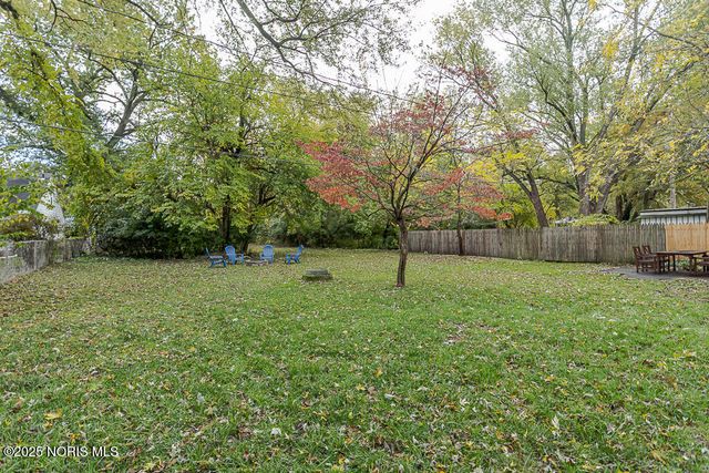 802 Cuthbert Road, Toledo, OH 43607