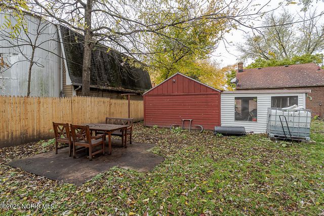 802 Cuthbert Road, Toledo, OH 43607