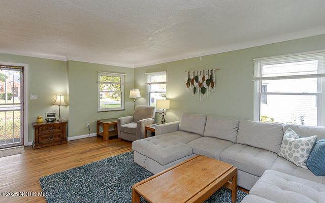 802 Cuthbert Road, Toledo, OH 43607