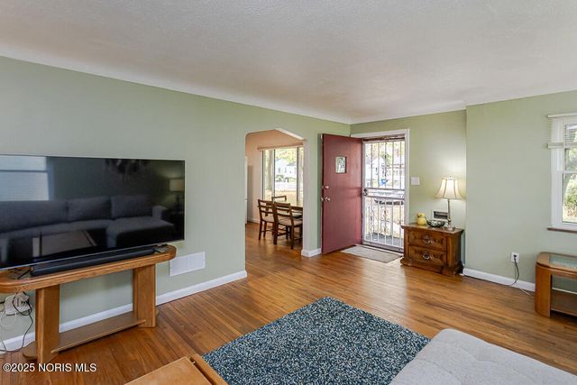 802 Cuthbert Road, Toledo, OH 43607