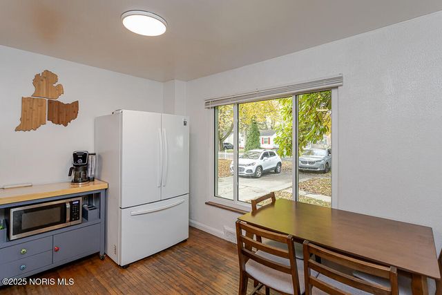 802 Cuthbert Road, Toledo, OH 43607