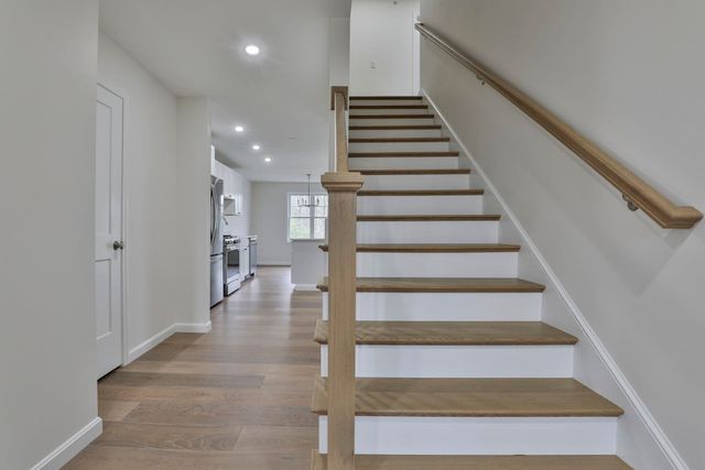 66 Crestview Way, Raymond, NH 03077