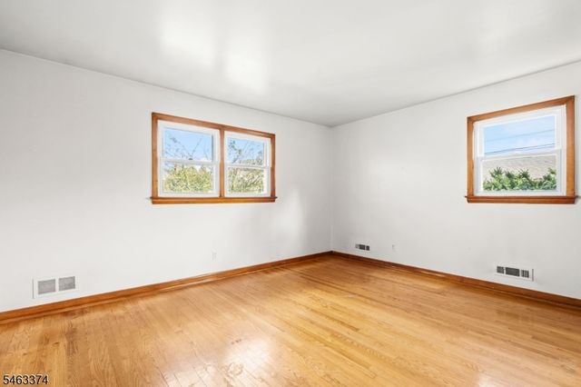 78 Garden St, Wood-ridge Boro, NJ 07075