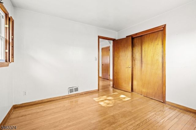 78 Garden St, Wood-ridge Boro, NJ 07075