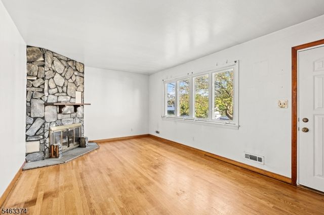78 Garden St, Wood-ridge Boro, NJ 07075
