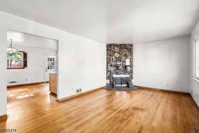 78 Garden St, Wood-ridge Boro, NJ 07075