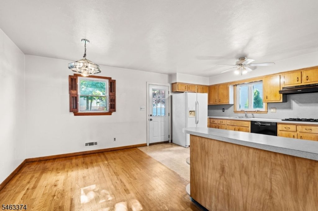 78 Garden St, Wood-ridge Boro, NJ 07075 — photo 3