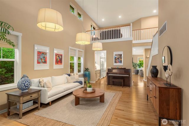 213 245th Place NE, Sammamish, WA 98074