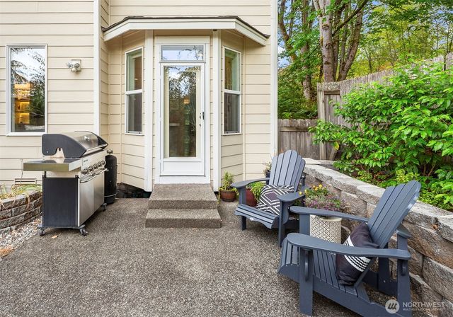 213 245th Place NE, Sammamish, WA 98074
