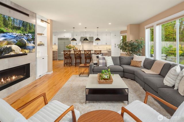 213 245th Place NE, Sammamish, WA 98074