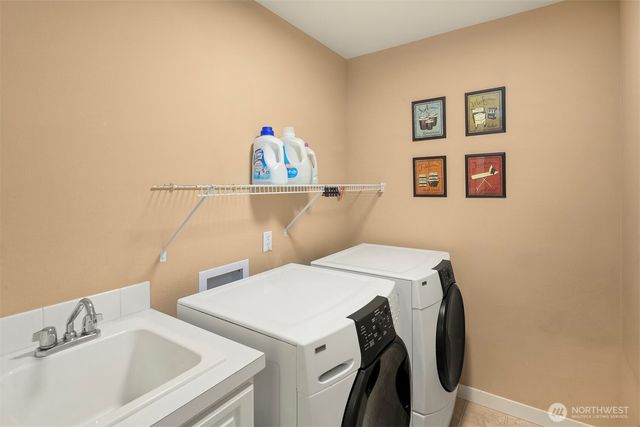 213 245th Place NE, Sammamish, WA 98074