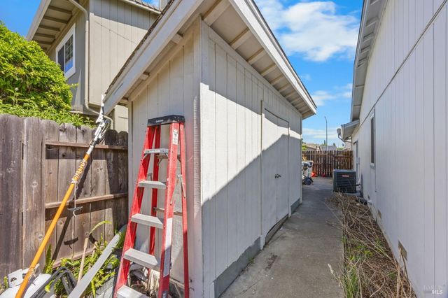 1012 Murre Way, Suisun City, CA 94585