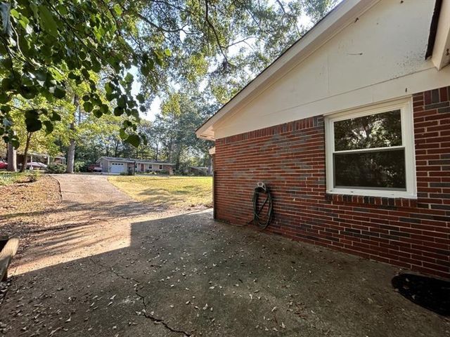 898 Verona Drive, Clarkston, GA 30021