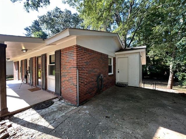 898 Verona Drive, Clarkston, GA 30021