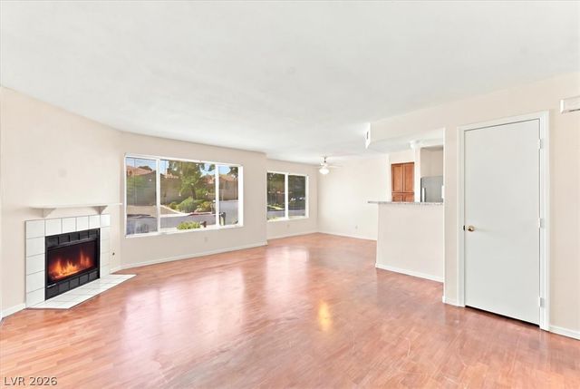 8450 Alta Drive 105, Las Vegas, NV 89145