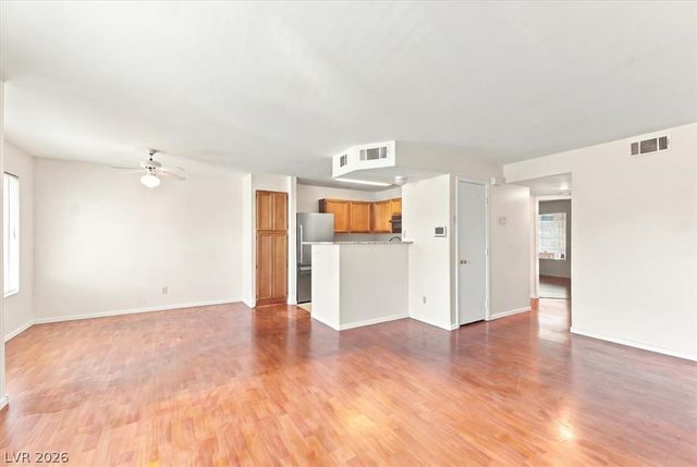 8450 Alta Drive 105, Las Vegas, NV 89145