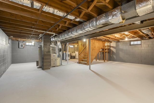 2028 W Whitaker AVENUE, Milwaukee, WI 53221