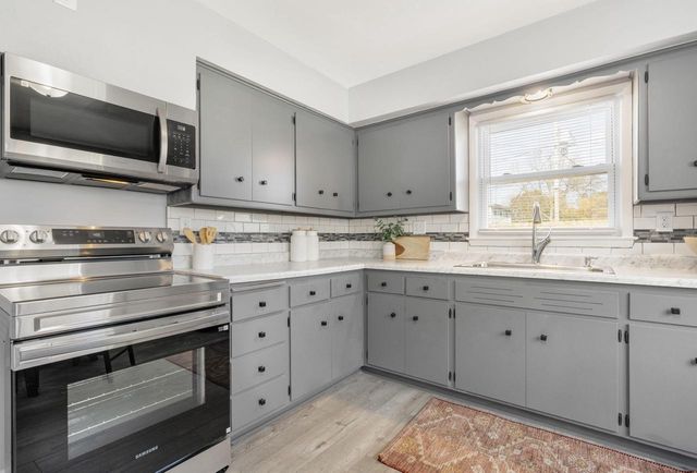 2028 W Whitaker AVENUE, Milwaukee, WI 53221