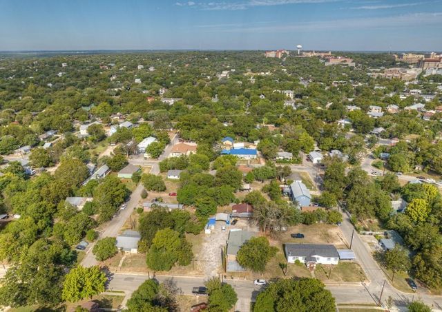 512 Valley ST, San Marcos, TX 78666