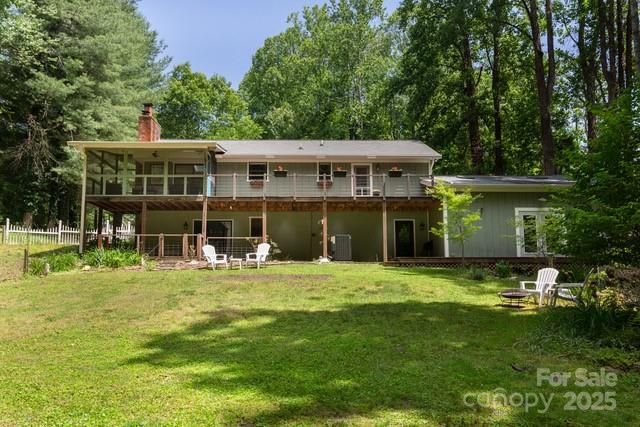109 Crosswick Lane, Hendersonville, NC 28739