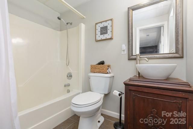 109 Crosswick Lane, Hendersonville, NC 28739