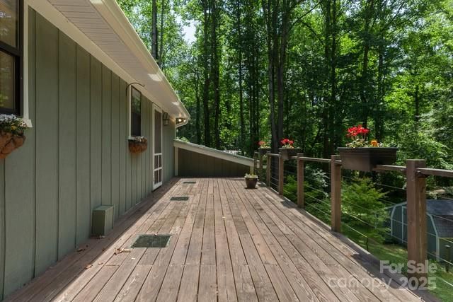 109 Crosswick Lane, Hendersonville, NC 28739