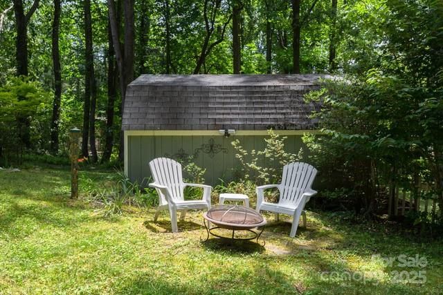 109 Crosswick Lane, Hendersonville, NC 28739