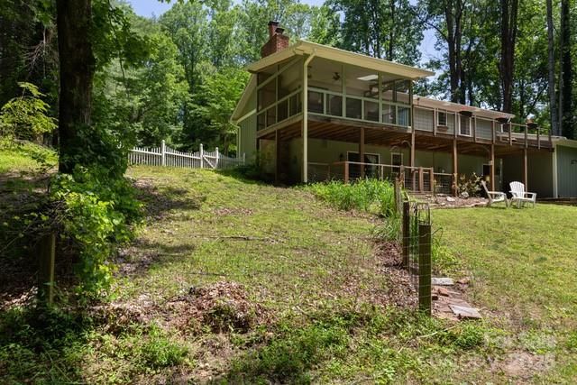 109 Crosswick Lane, Hendersonville, NC 28739