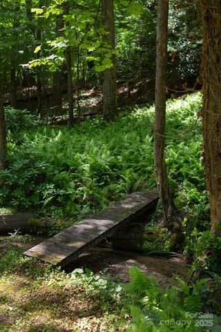 109 Crosswick Lane, Hendersonville, NC 28739