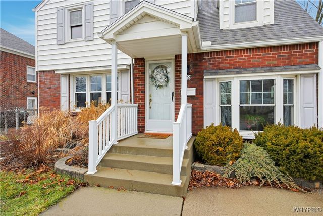 12 Colvinhurst Drive, Tonawanda, NY 14223