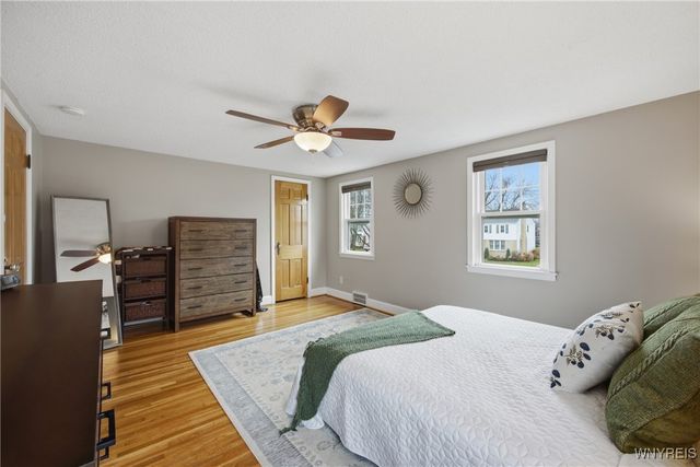 12 Colvinhurst Drive, Tonawanda, NY 14223