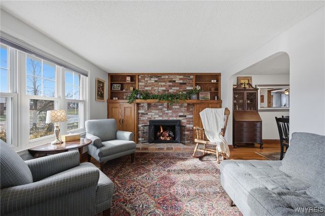 12 Colvinhurst Drive, Tonawanda, NY 14223