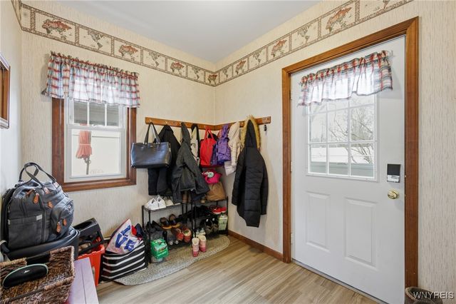 12 Colvinhurst Drive, Tonawanda, NY 14223