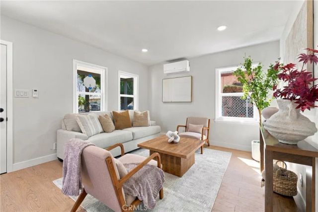 2435 Gale Ave, Long Beach, CA 90810