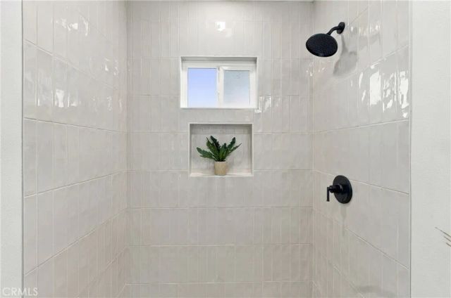 2435 Gale Ave, Long Beach, CA 90810