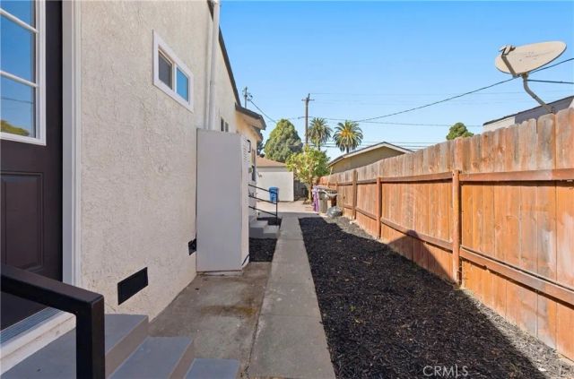 2435 Gale Ave, Long Beach, CA 90810