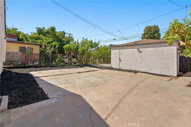 2435 Gale Ave, Long Beach, CA 90810