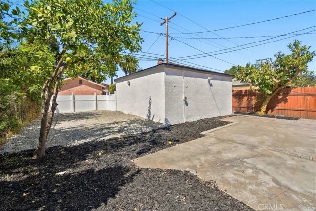 2435 Gale Ave, Long Beach, CA 90810