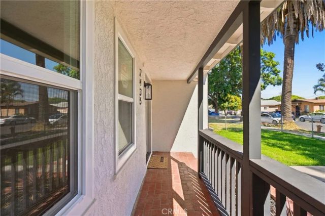 2435 Gale Ave, Long Beach, CA 90810