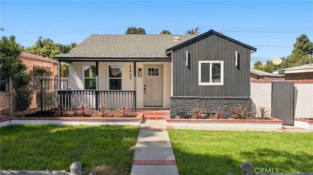 2435 Gale Ave, Long Beach, CA 90810