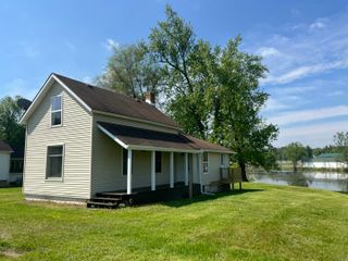 154 W Saint Joe Street, Hillsdale City, MI 49242