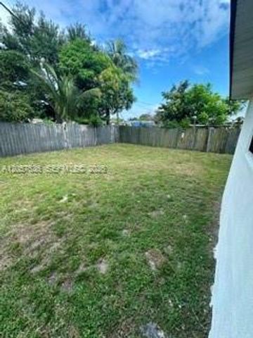 4041 SW 59th Ave, West Park, FL 33023