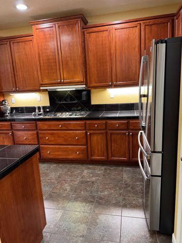 1058 Tidewater Point, Lathrop, CA 95330