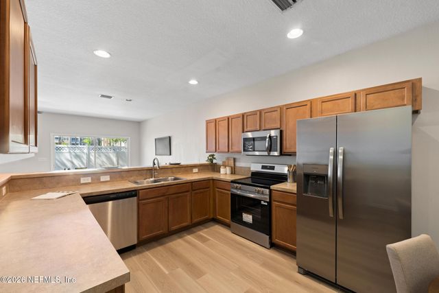 3680G CRESWICK Circle G, Orange Park, FL 32065