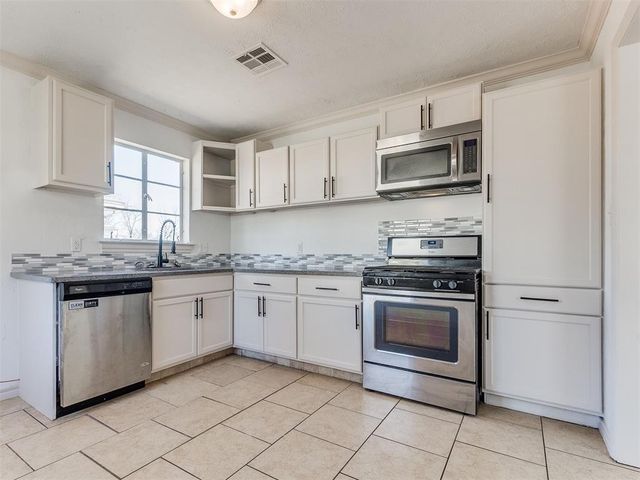 633 E Frolich Drive, Midwest City, OK 73110