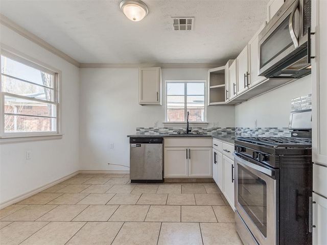 633 E Frolich Drive, Midwest City, OK 73110